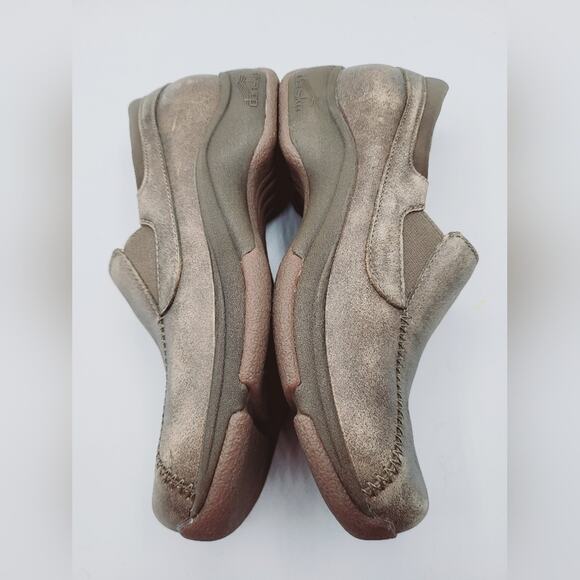 DANSKO Kim Distressed Brown Leather Slip On Clogs Slip Resistant Soles Size 38 - Picture 7 of 12